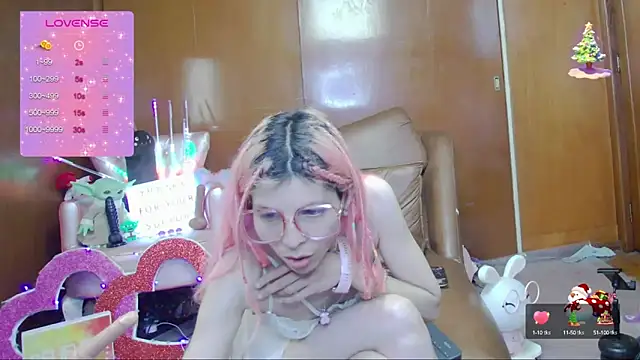 Skinygirl online show from 10/17/25, 01:09