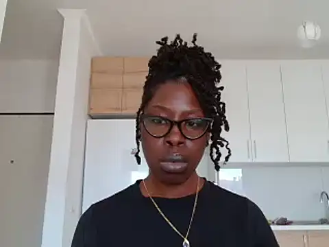 Snapshot of MadamIndigo chatting on 02/21/26, 10:38 MadamIndigo online show from 02/21/26, 10:38