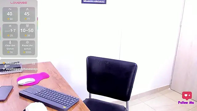 Snapshot of gracehill_ chatting on 11/04/25, 10:36 gracehill online show from 11/04/25, 10:36