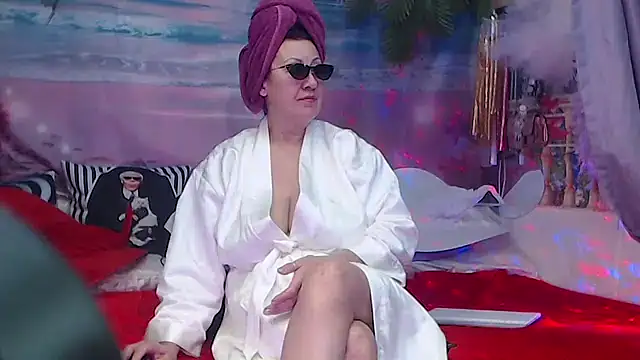 NightOrhideya online show from 11/19/25, 01:55