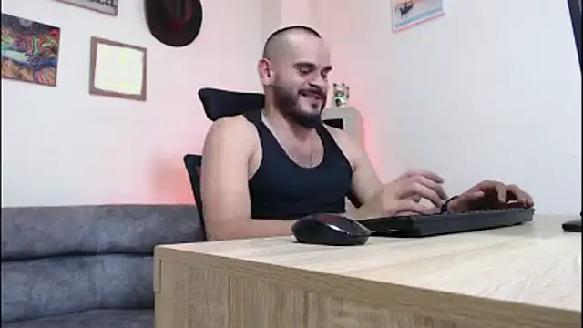 Snapshot of cowboyht chatting on 04/01/26, 04:46 cowboyht online show from 04/01/26, 04:46