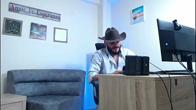 Snapshot of cowboyht chatting on 04/17/26, 02:31 cowboyht online show from 04/17/26, 02:31