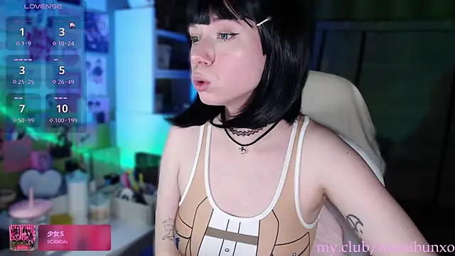 Snapshot of freya_sunny chatting on 04/28/26, 04:17 freya sunny online show from 04/28/26, 04:17