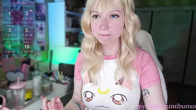 Snapshot of freya_sunny chatting on 04/30/26, 04:08 freya sunny online show from 04/30/26, 04:08