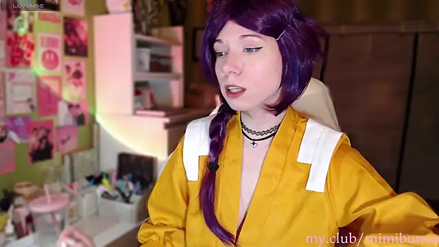 Snapshot of freya_sunny chatting on 05/05/26, 04:09 freya sunny online show from 05/05/26, 04:09