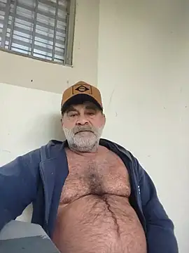 Snapshot of Peludo173317 chatting on 06/25/26, 06:45 Peludo173317 online show from 06/25/26, 06:45
