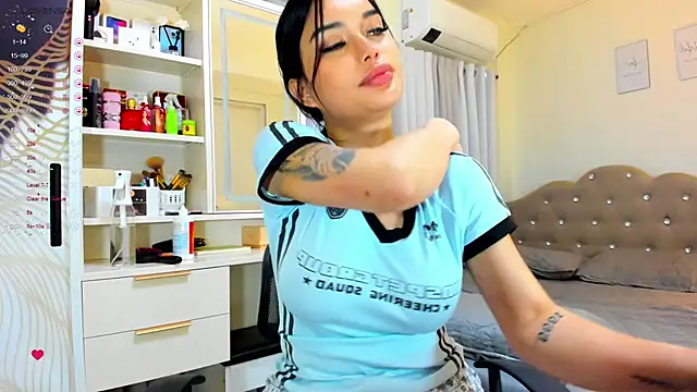 FuckDollNicky online show from 02/06/25, 08:18