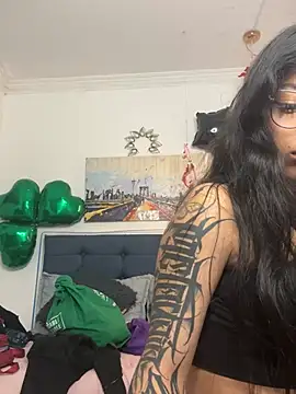 vaness weet online show from 03/18/25, 07:42