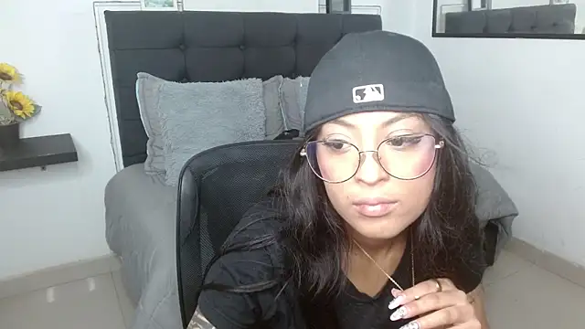 vaness weet online show from 09/15/25, 08:31