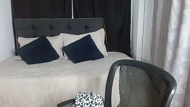 vaness weet online show from 11/21/25, 08:18