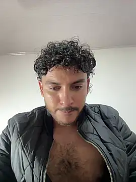 Snapshot of tuyo1995 chatting on 12/10/24, 04:56 tuyo1995 online show from 12/10/24, 04:56