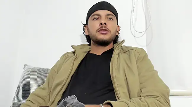 Snapshot of tuyo1995 chatting on 03/07/25, 09:38 tuyo1995 online show from 03/07/25, 09:38