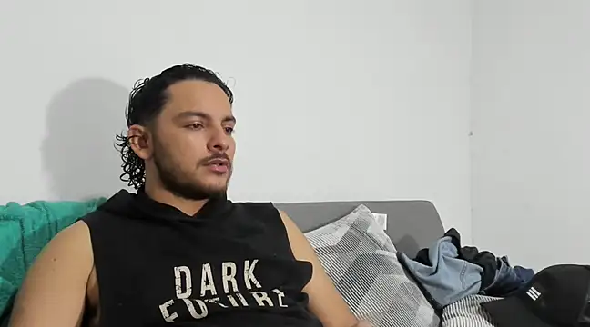 Snapshot of tuyo1995 chatting on 03/12/25, 07:02 tuyo1995 online show from 03/12/25, 07:02