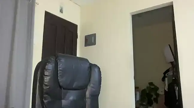 Snapshot of MeganTheRarest chatting on 01/20/25, 02:57 MeganTheRarest online show from 01/20/25, 02:57