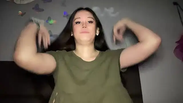 Snapshot of MeganTheRarest chatting on 09/21/25, 05:09 MeganTheRarest online show from 09/21/25, 05:09