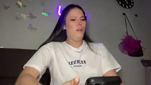 Snapshot of MeganTheRarest chatting on 10/23/25, 07:07 MeganTheRarest online show from 10/23/25, 07:07