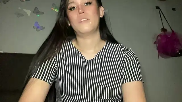 Snapshot of MeganTheRarest chatting on 11/29/25, 06:49 MeganTheRarest online show from 11/29/25, 06:49