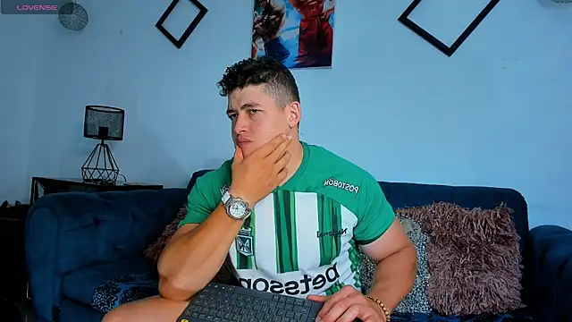 Leonsmoron online show from 10/10/25, 10:53