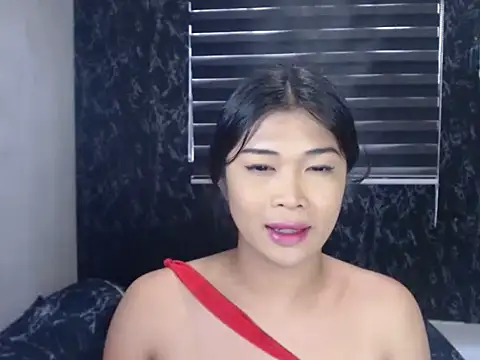 Snapshot of Maria-Moore chatting on 05/11/26, 09:37 Maria-Moore online show from 05/11/26, 09:37
