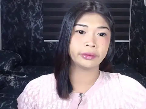 Snapshot of Maria-Moore chatting on 05/19/26, 08:42 Maria-Moore online show from 05/19/26, 08:42