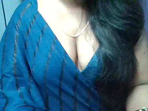 Snapshot of Roopshikha39 chatting on 10/12/25, 05:56 Roopshikha39 online show from 10/12/25, 05:56