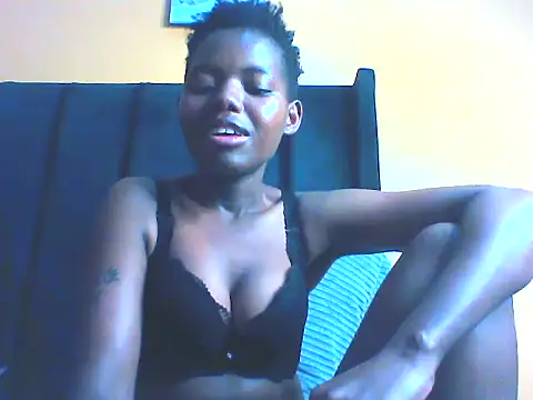 Snapshot of hulkandbarbra chatting on 07/03/26, 12:11 hulkandbarbra online show from 07/03/26, 12:11