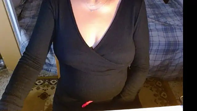 MysteryLadyxXx online show from 10/22/25, 06:57