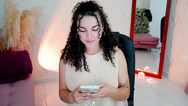 Snapshot of merida_bell18 chatting on 03/25/26, 07:31 merida bell18 online show from 03/25/26, 07:31