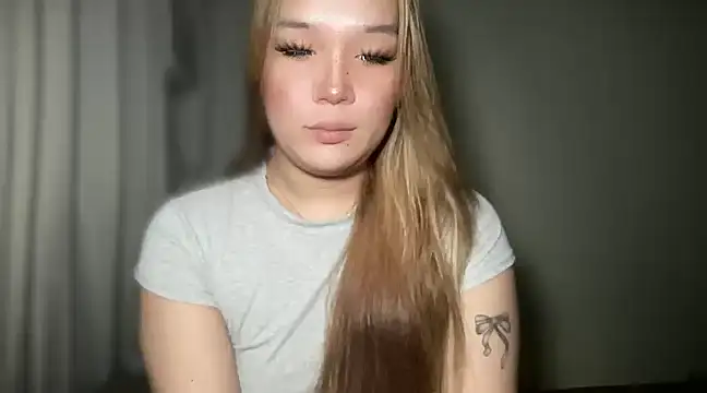 MissCataleyaxxx online show from 12/24/24, 02:21