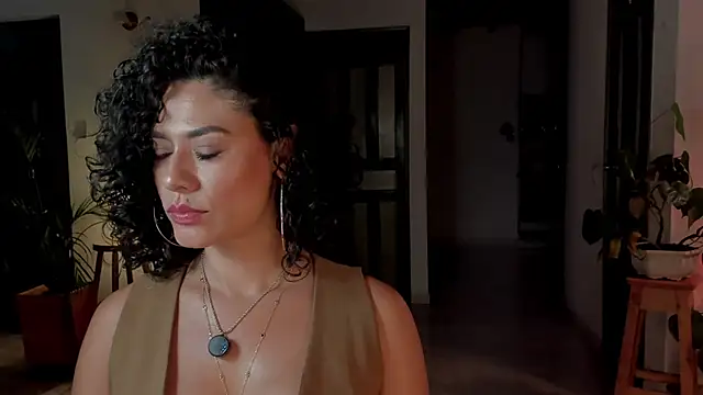 Snapshot of goddes_helena chatting on 02/02/26, 12:31 goddes helena online show from 02/02/26, 12:31