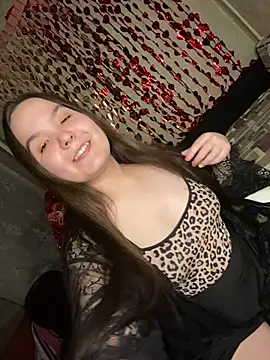 Snapshot of Var_Kiss chatting on 02/23/26, 04:48 Var Kiss online show from 02/23/26, 04:48