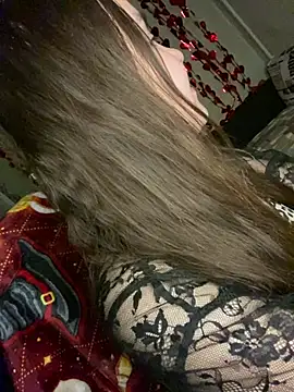 Snapshot of Var_Kiss chatting on 02/25/26, 04:49 Var Kiss online show from 02/25/26, 04:49