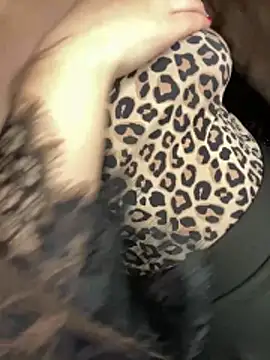 Snapshot of Var_Kiss chatting on 03/08/26, 05:00 Var Kiss online show from 03/08/26, 05:00