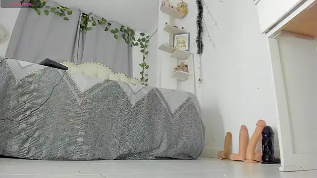 khalyn jenner online show from 02/16/25, 01:03