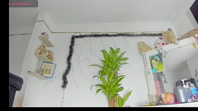 khalyn jenner online show from 10/04/25, 08:40