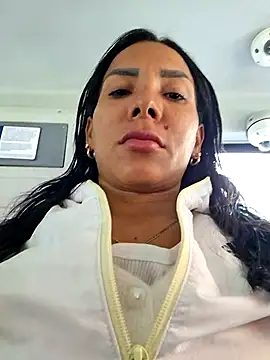 Doll Loren online show from 10/20/25, 02:06