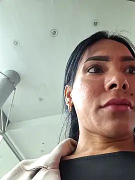 Doll Loren online show from 11/25/25, 07:36