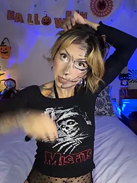 Cinamoonn online show from 10/26/25, 07:09