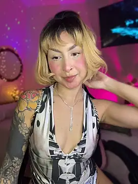 Cinamoonn online show from 04/28/26, 06:13