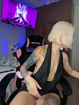 Cinamoonn online show from 05/19/26, 04:57