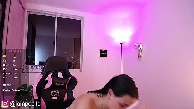 Snapshot of pocitox chatting on 12/20/24, 02:30 pocitox online show from 12/20/24, 02:30