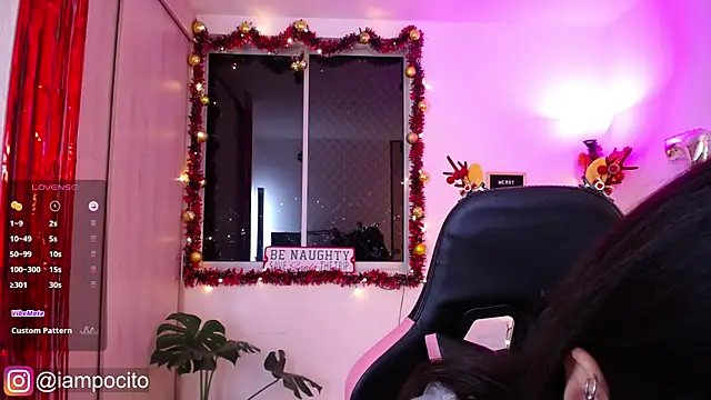 Snapshot of pocitox chatting on 12/30/24, 04:42 pocitox online show from 12/30/24, 04:42