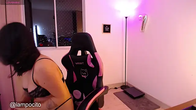 Snapshot of pocitox chatting on 02/01/25, 01:55 pocitox online show from 02/01/25, 01:55