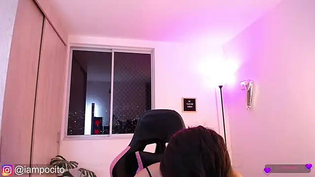 Snapshot of pocitox chatting on 02/08/25, 01:11 pocitox online show from 02/08/25, 01:11