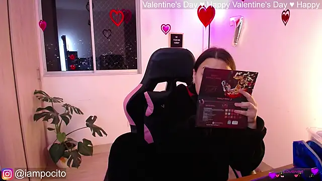 Snapshot of pocitox chatting on 02/17/25, 01:47 pocitox online show from 02/17/25, 01:47