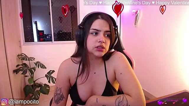 Snapshot of pocitox chatting on 02/20/25, 04:50 pocitox online show from 02/20/25, 04:50