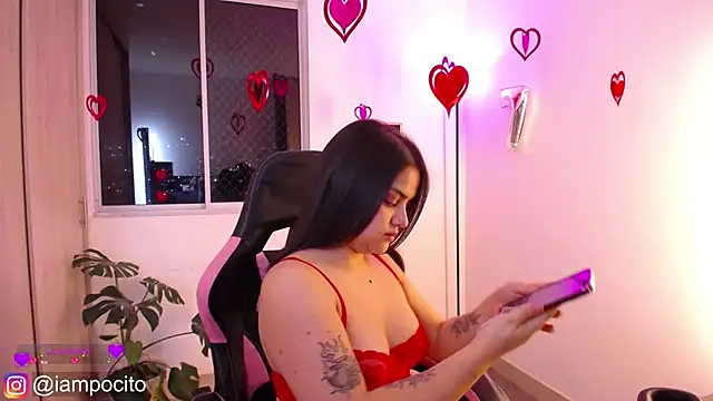 Snapshot of pocitox chatting on 02/23/25, 05:56 pocitox online show from 02/23/25, 05:56