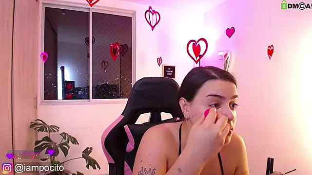 Snapshot of pocitox chatting on 02/24/25, 02:51 pocitox online show from 02/24/25, 02:51