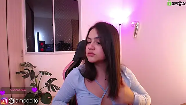 Snapshot of pocitox chatting on 03/14/25, 06:53 pocitox online show from 03/14/25, 06:53