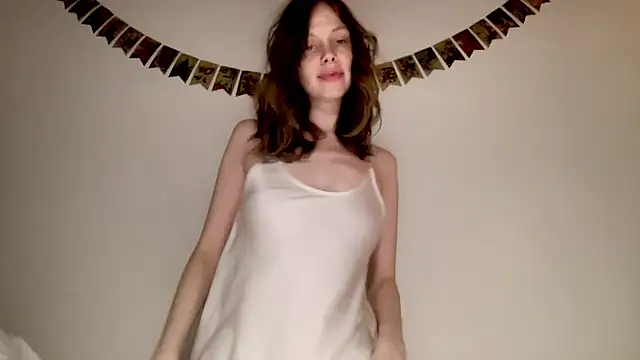 Snapshot of Nikki_Mimimi chatting on 12/25/24, 01:09 Nikki Mimimi online show from 12/25/24, 01:09